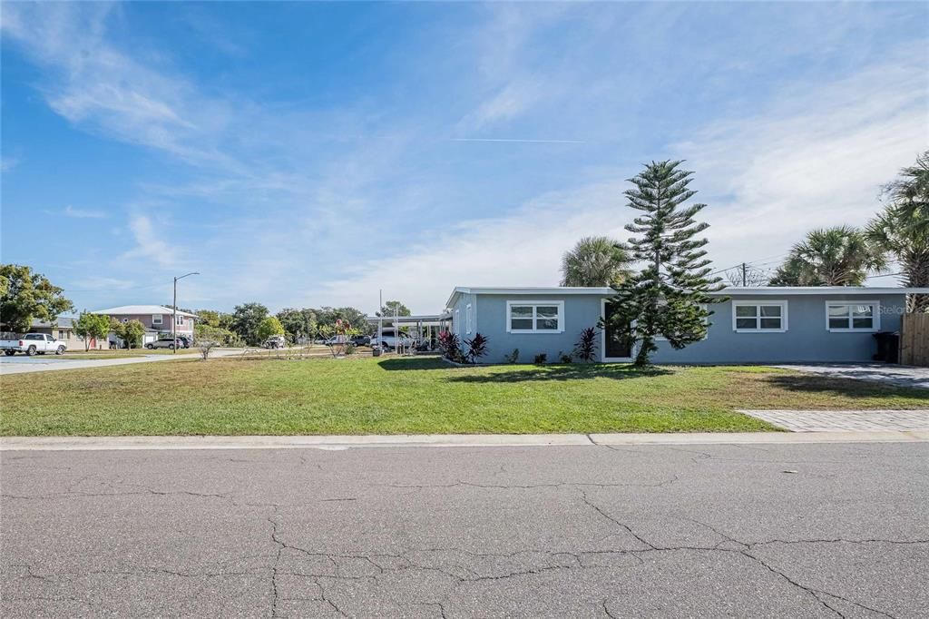 For Sale: $424,999 (3 beds, 2 baths, 1249 Square Feet)