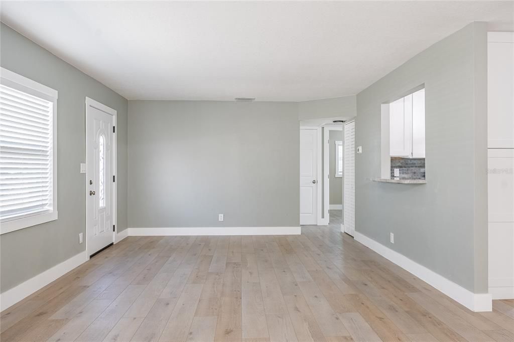 For Sale: $424,999 (3 beds, 2 baths, 1249 Square Feet)