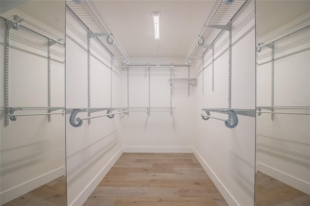 For Sale: $424,999 (3 beds, 2 baths, 1249 Square Feet)