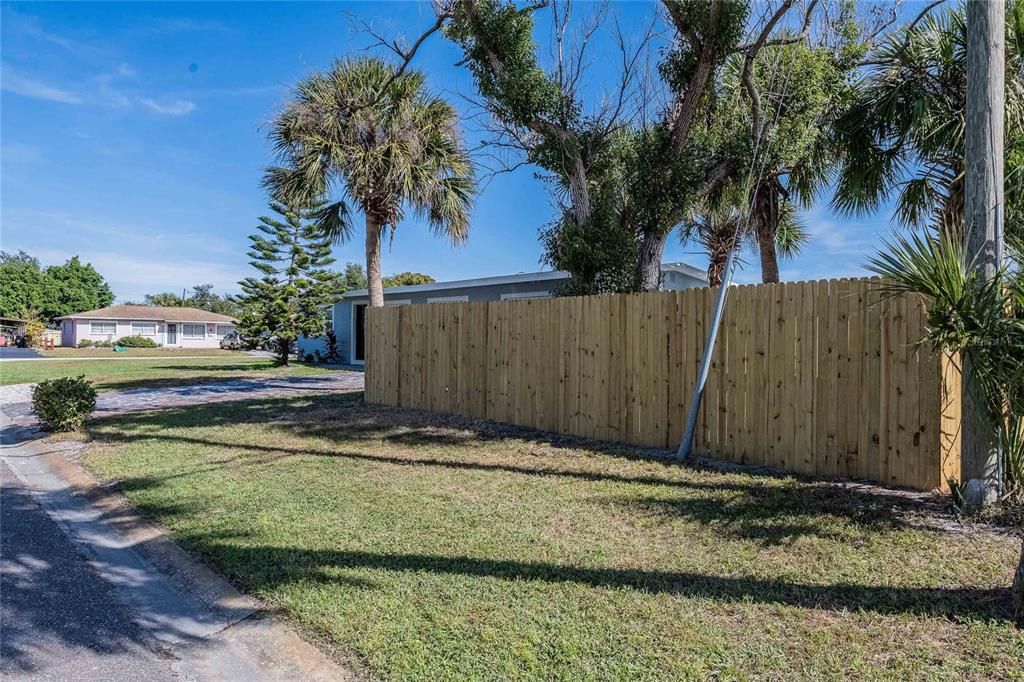 For Sale: $424,999 (3 beds, 2 baths, 1249 Square Feet)