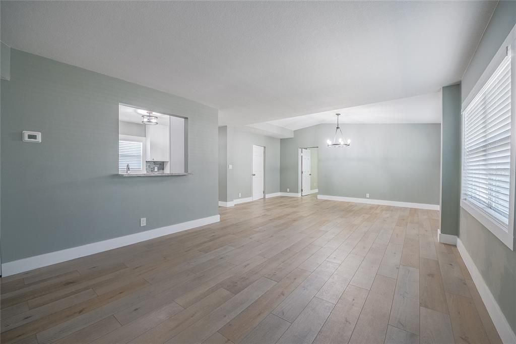 For Sale: $424,999 (3 beds, 2 baths, 1249 Square Feet)