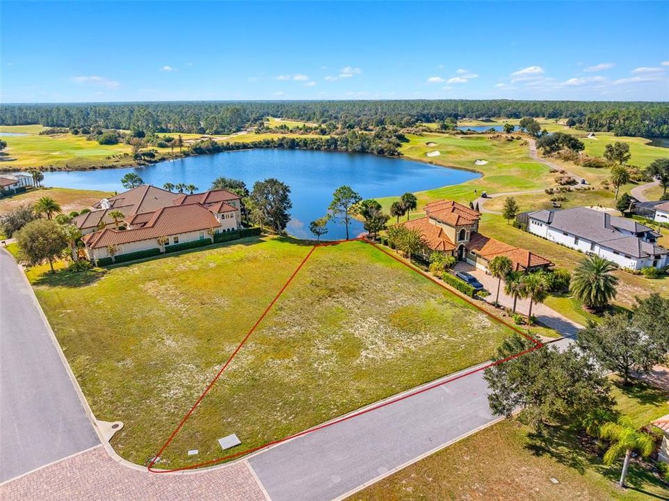 На продажу: $320,000 (0.34 acres)