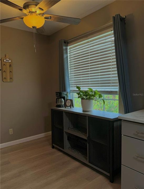 На продажу: $264,000 (3 спален, 2 ванн, 1262 Квадратных фут)