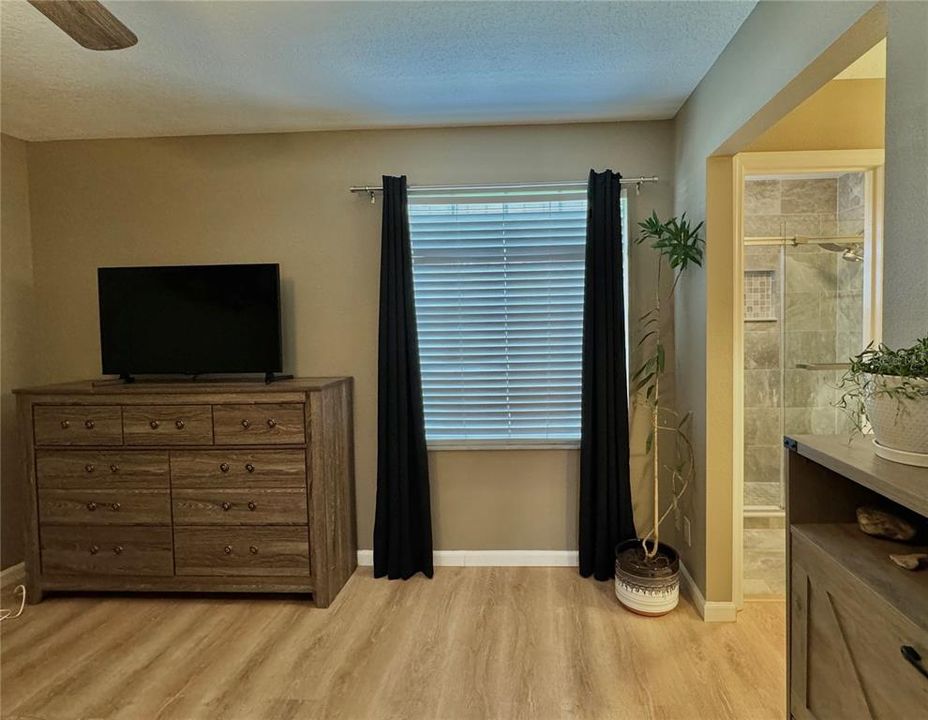 На продажу: $264,000 (3 спален, 2 ванн, 1262 Квадратных фут)