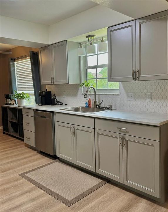 На продажу: $264,000 (3 спален, 2 ванн, 1262 Квадратных фут)