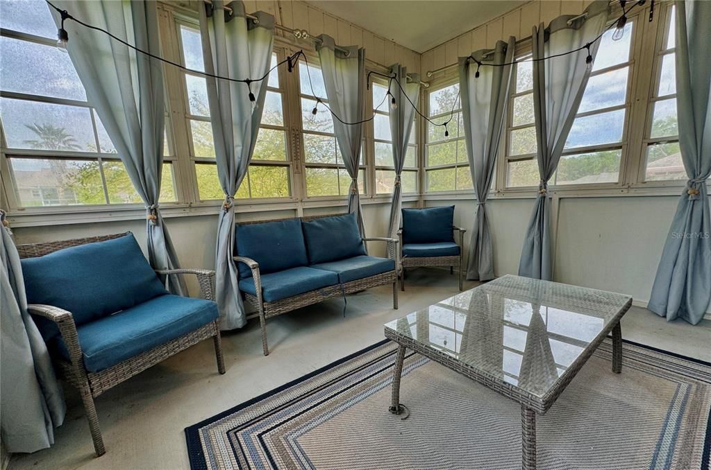 На продажу: $264,000 (3 спален, 2 ванн, 1262 Квадратных фут)