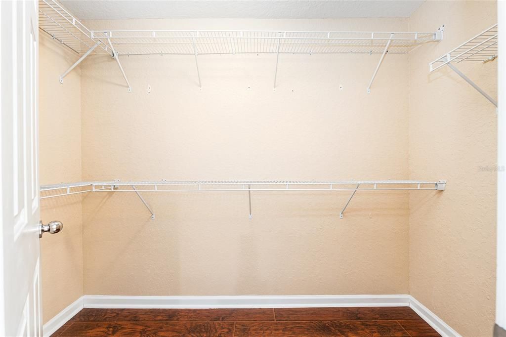 待售: $299,900 (2 贝兹, 2 浴室, 1596 平方英尺)