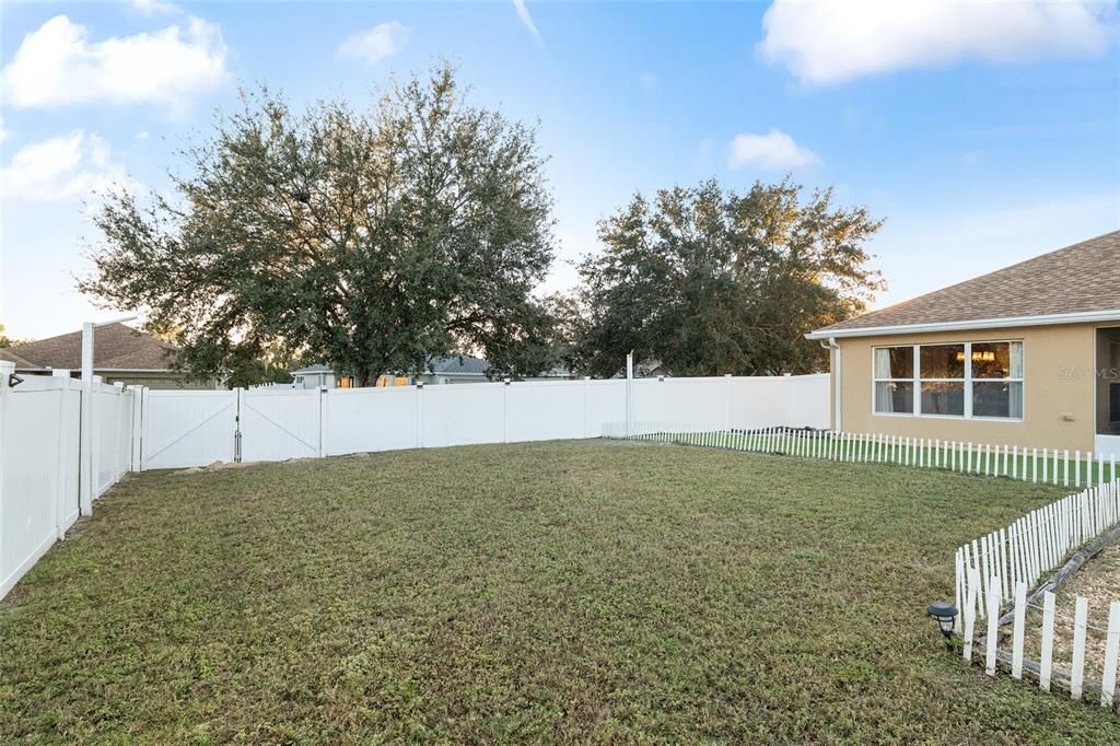 待售: $299,900 (2 贝兹, 2 浴室, 1596 平方英尺)