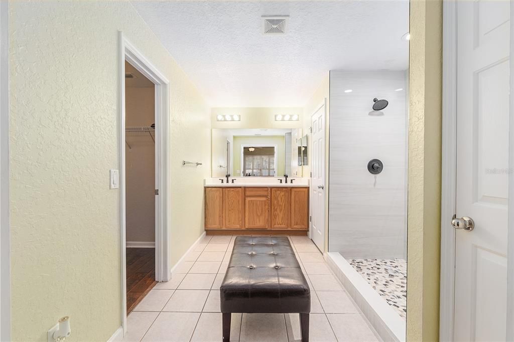 待售: $299,900 (2 贝兹, 2 浴室, 1596 平方英尺)