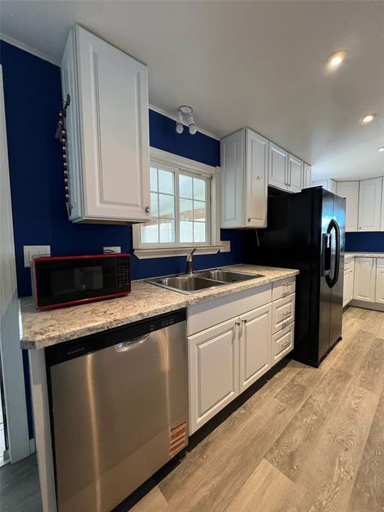 待售: $150,000 (2 贝兹, 2 浴室, 1232 平方英尺)