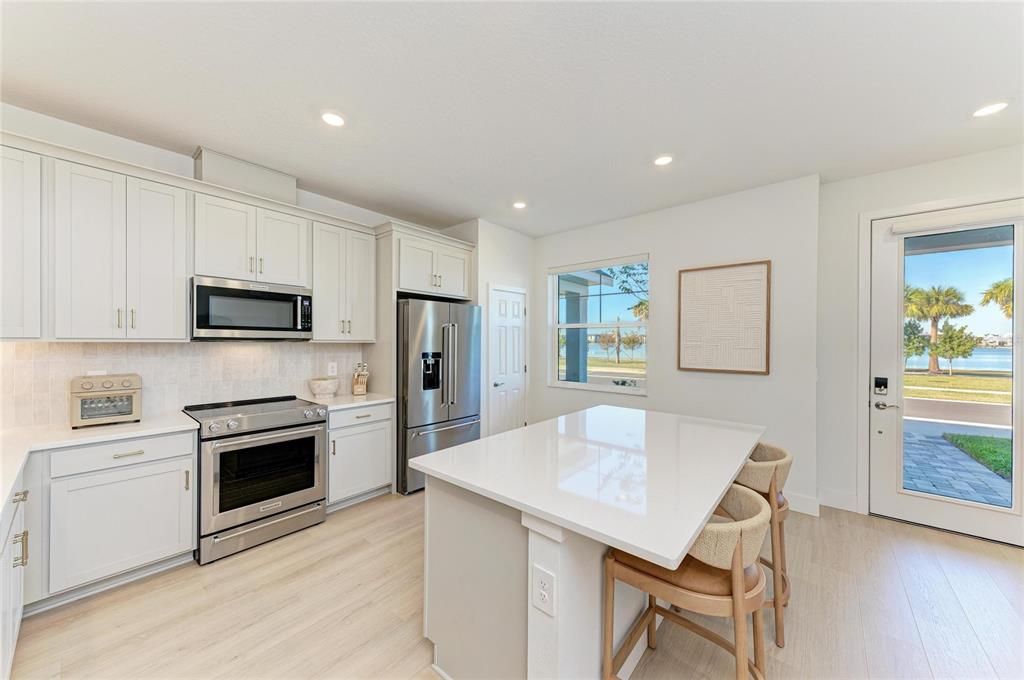 待售: $550,000 (3 贝兹, 2 浴室, 1776 平方英尺)