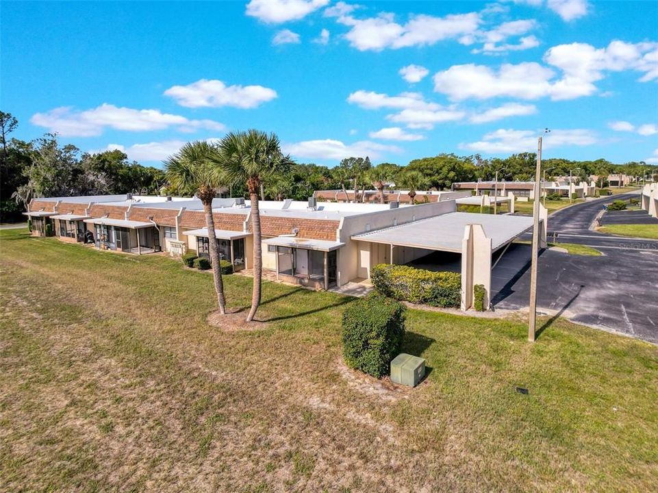 待售: $110,000 (2 贝兹, 2 浴室, 954 平方英尺)