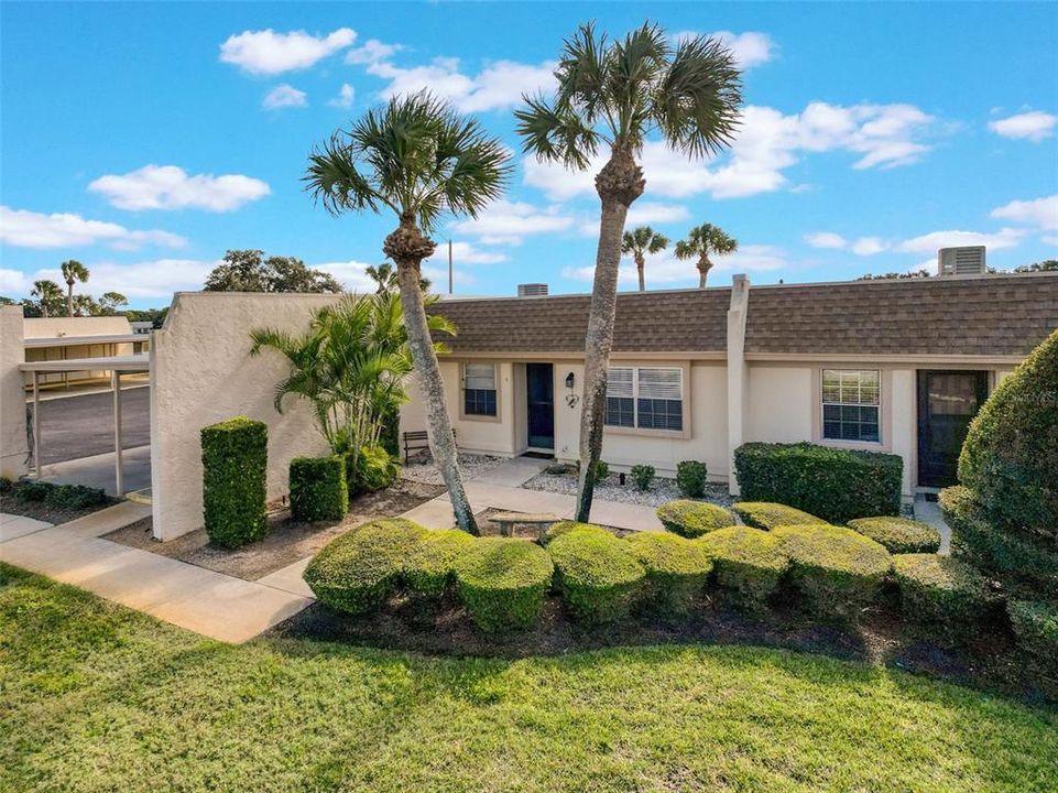 待售: $110,000 (2 贝兹, 2 浴室, 954 平方英尺)