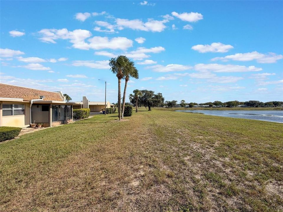 待售: $110,000 (2 贝兹, 2 浴室, 954 平方英尺)