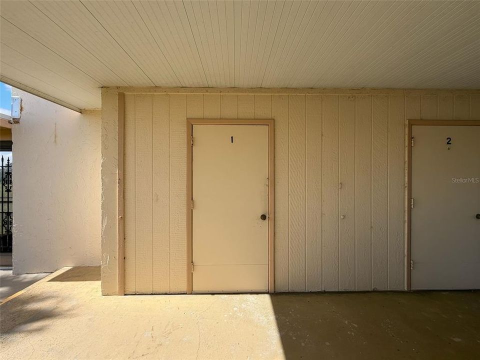 待售: $110,000 (2 贝兹, 2 浴室, 954 平方英尺)