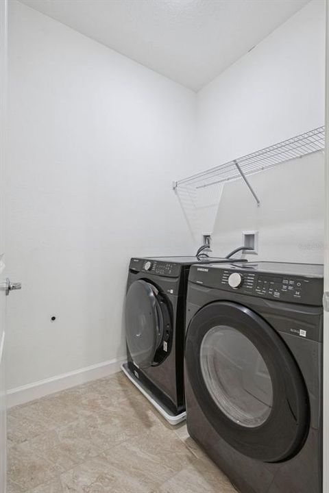 For Sale: $499,999 (4 beds, 3 baths, 1786 Square Feet)