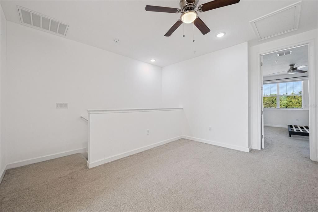 For Sale: $499,999 (4 beds, 3 baths, 1786 Square Feet)