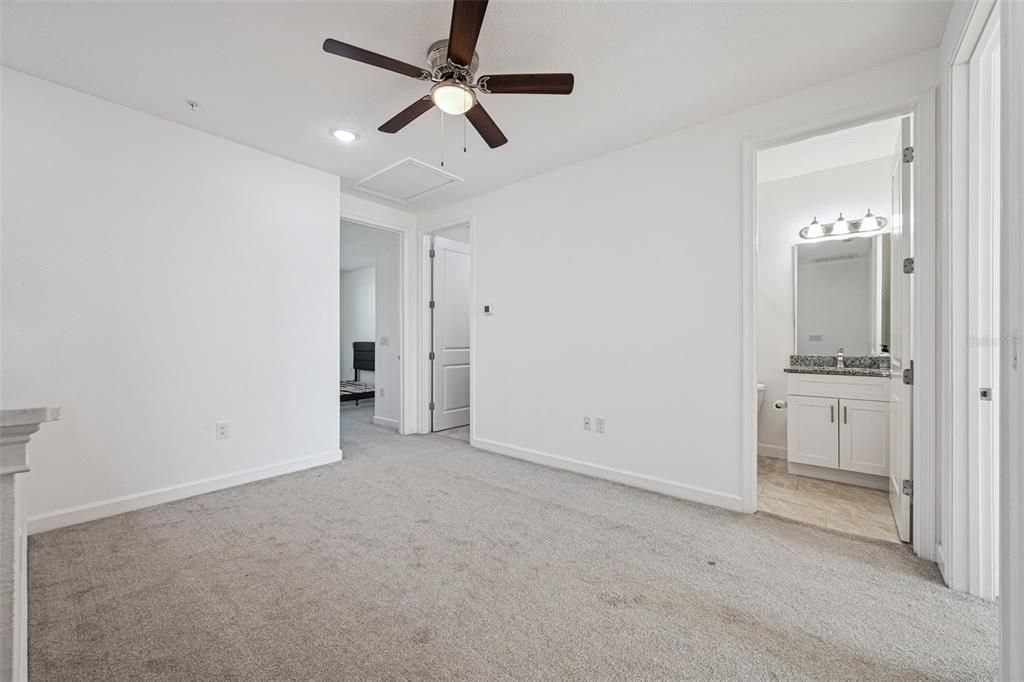 For Sale: $499,999 (4 beds, 3 baths, 1786 Square Feet)