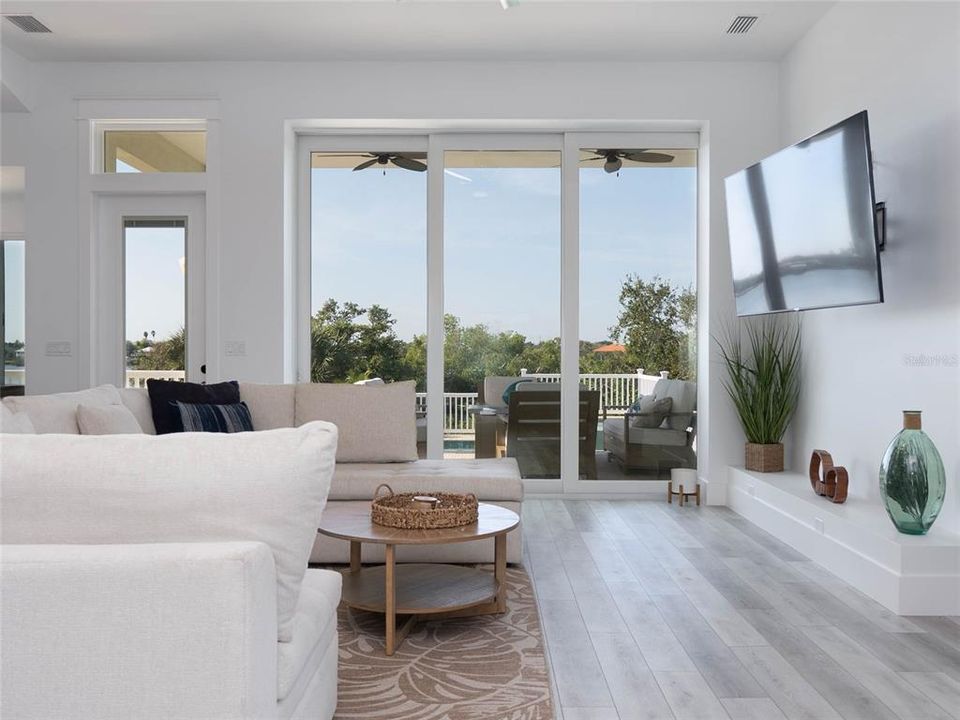 На продажу: $1,995,000 (3 спален, 3 ванн, 2950 Квадратных фут)