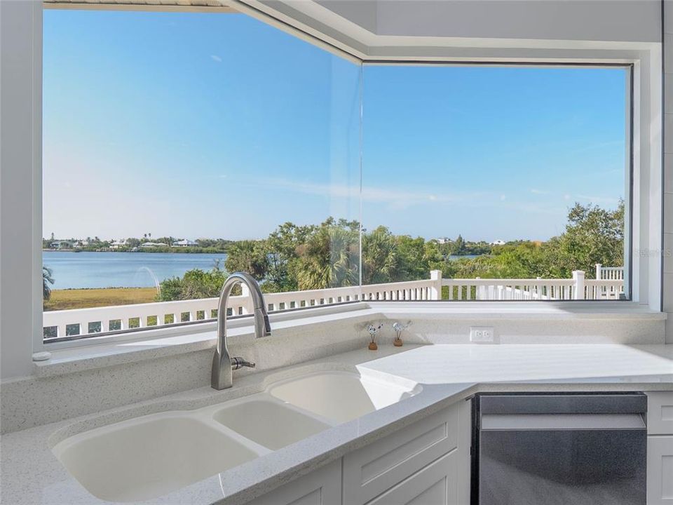 На продажу: $1,995,000 (3 спален, 3 ванн, 2950 Квадратных фут)