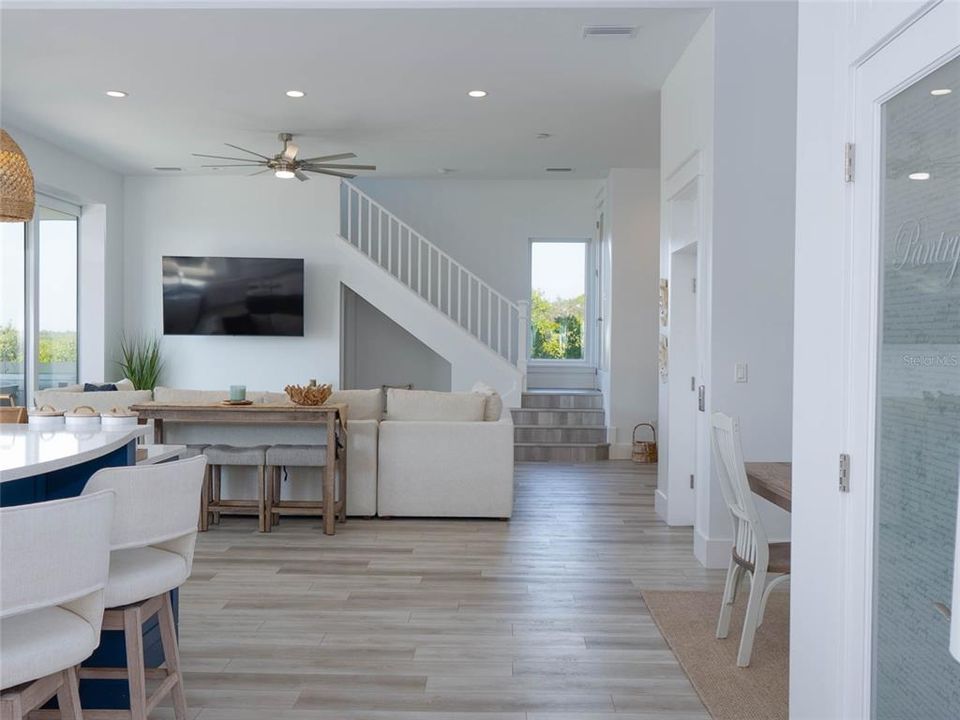 На продажу: $1,995,000 (3 спален, 3 ванн, 2950 Квадратных фут)