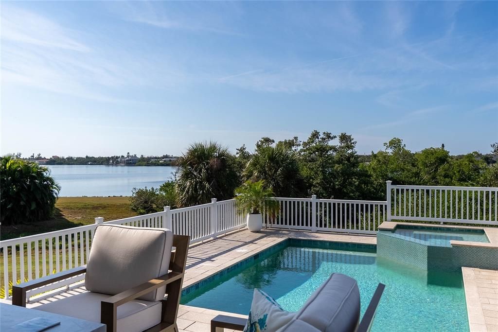 На продажу: $1,995,000 (3 спален, 3 ванн, 2950 Квадратных фут)