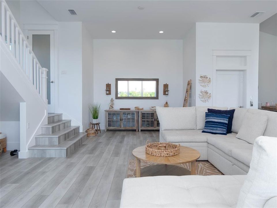 На продажу: $1,995,000 (3 спален, 3 ванн, 2950 Квадратных фут)