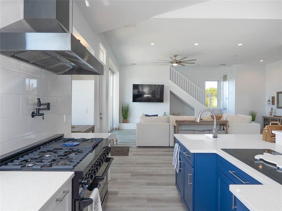 На продажу: $1,995,000 (3 спален, 3 ванн, 2950 Квадратных фут)