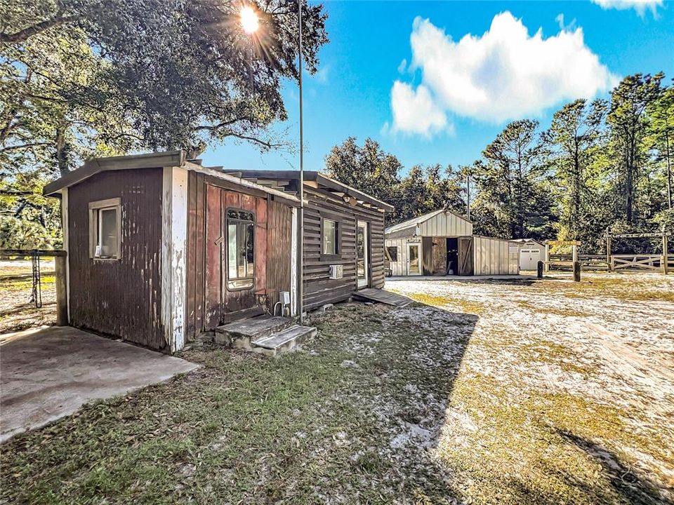 For Sale: $625,000 (3 beds, 1 baths, 1100 Square Feet)