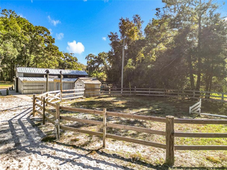 For Sale: $625,000 (3 beds, 1 baths, 1100 Square Feet)