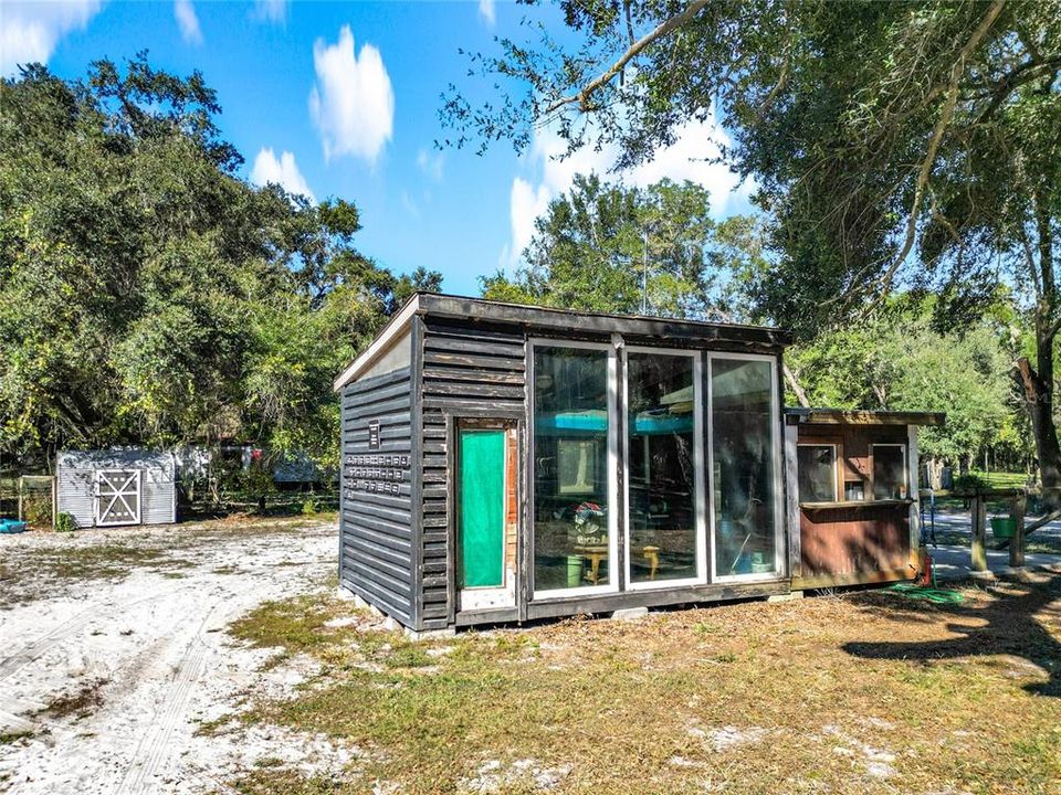 For Sale: $625,000 (3 beds, 1 baths, 1100 Square Feet)