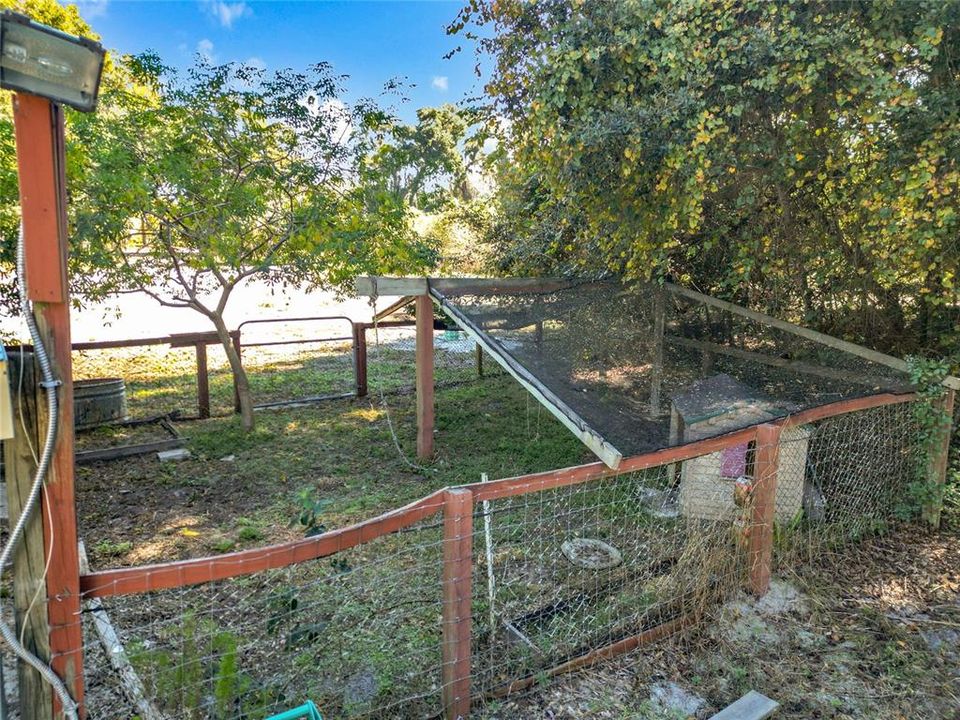 For Sale: $625,000 (3 beds, 1 baths, 1100 Square Feet)