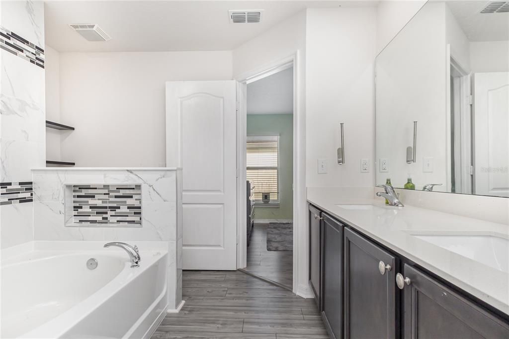 En Renta: $2,700 (4 camas, 2 baños, 1869 Pies cuadrados)