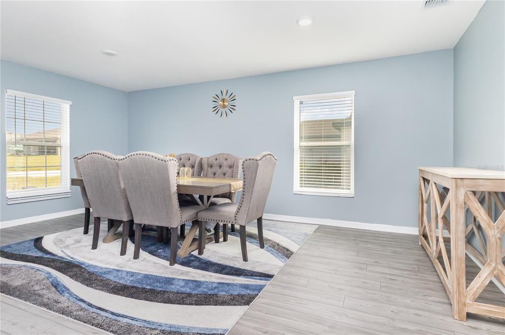 En Renta: $2,700 (4 camas, 2 baños, 1869 Pies cuadrados)