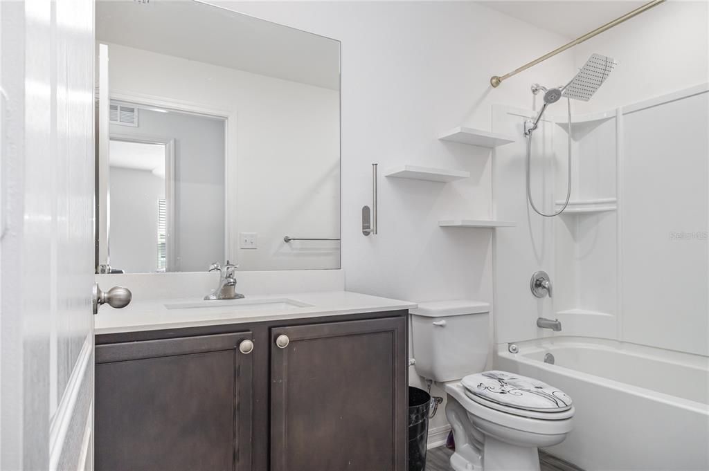 En Renta: $2,700 (4 camas, 2 baños, 1869 Pies cuadrados)