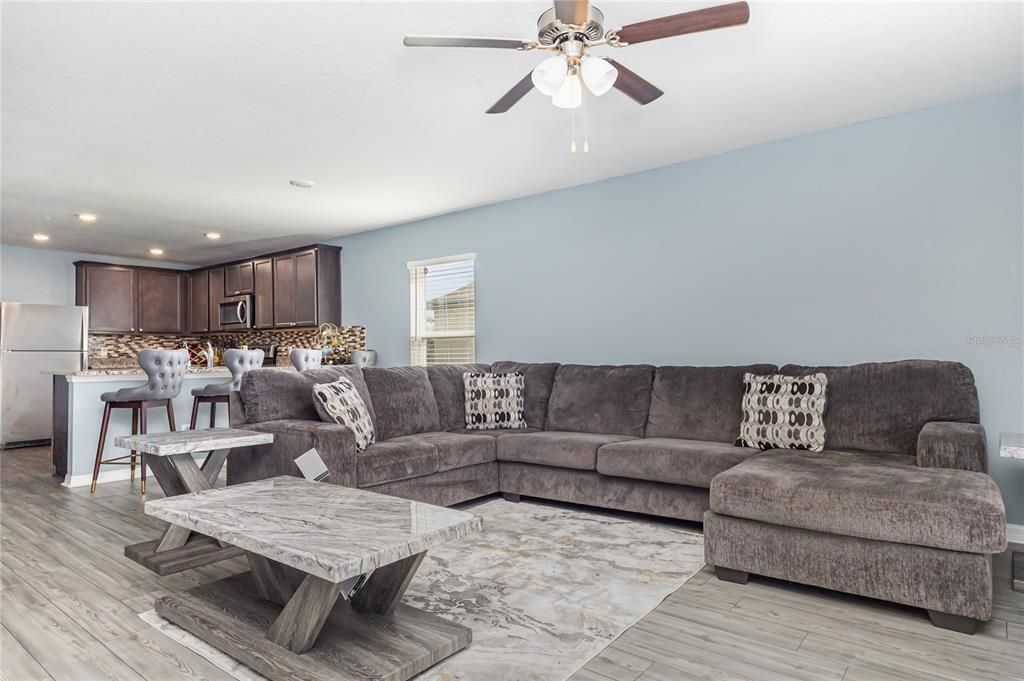 En Renta: $2,700 (4 camas, 2 baños, 1869 Pies cuadrados)