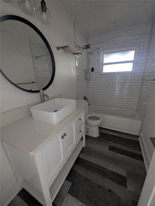 合同活跃: $1,875 (2 贝兹, 1 浴室, 786 平方英尺)