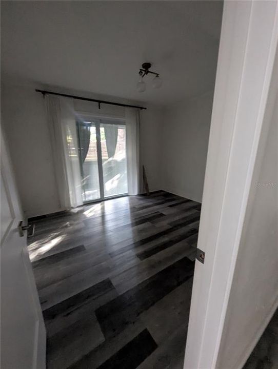 合同活跃: $1,875 (2 贝兹, 1 浴室, 786 平方英尺)