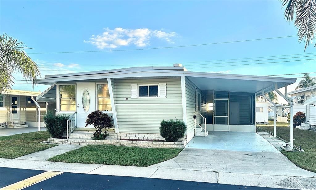 待售: $75,900 (2 贝兹, 1 浴室, 840 平方英尺)