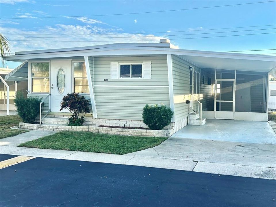 待售: $75,900 (2 贝兹, 1 浴室, 840 平方英尺)