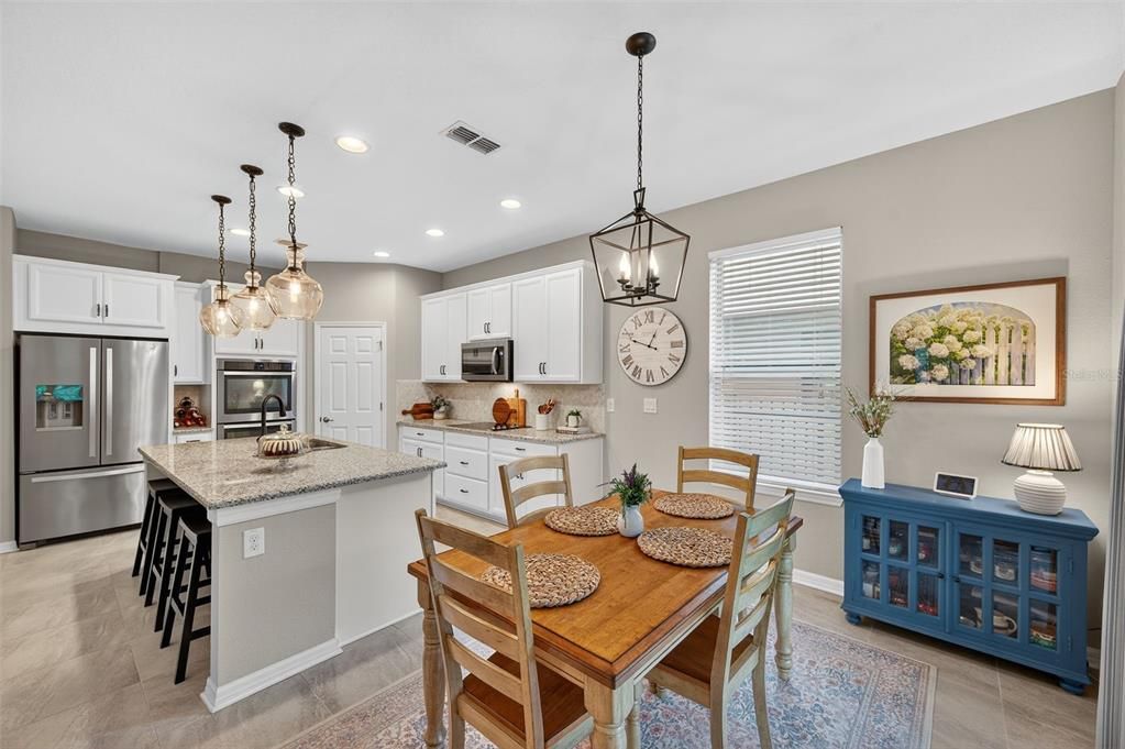 出租: $3,100 (4 贝兹, 3 浴室, 2311 平方英尺)