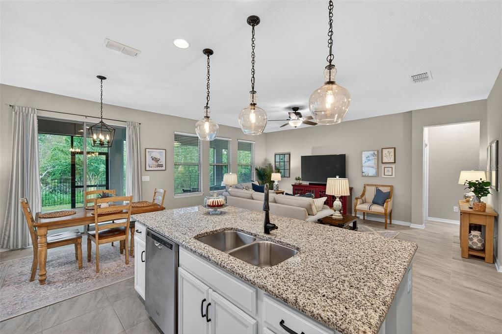 出租: $3,100 (4 贝兹, 3 浴室, 2311 平方英尺)