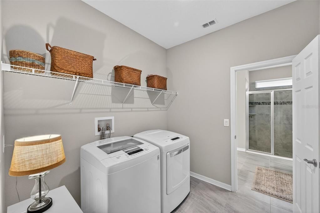 出租: $3,100 (4 贝兹, 3 浴室, 2311 平方英尺)