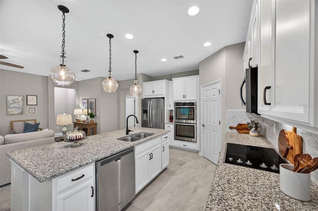 出租: $3,100 (4 贝兹, 3 浴室, 2311 平方英尺)