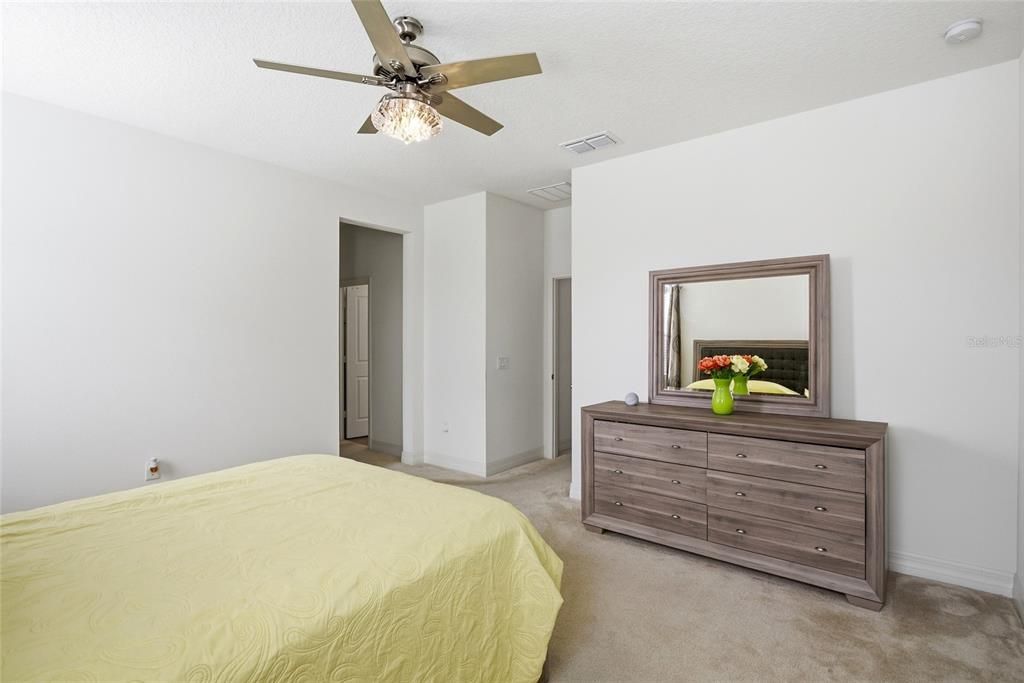 For Sale: $505,900 (3 beds, 2 baths, 2026 Square Feet)