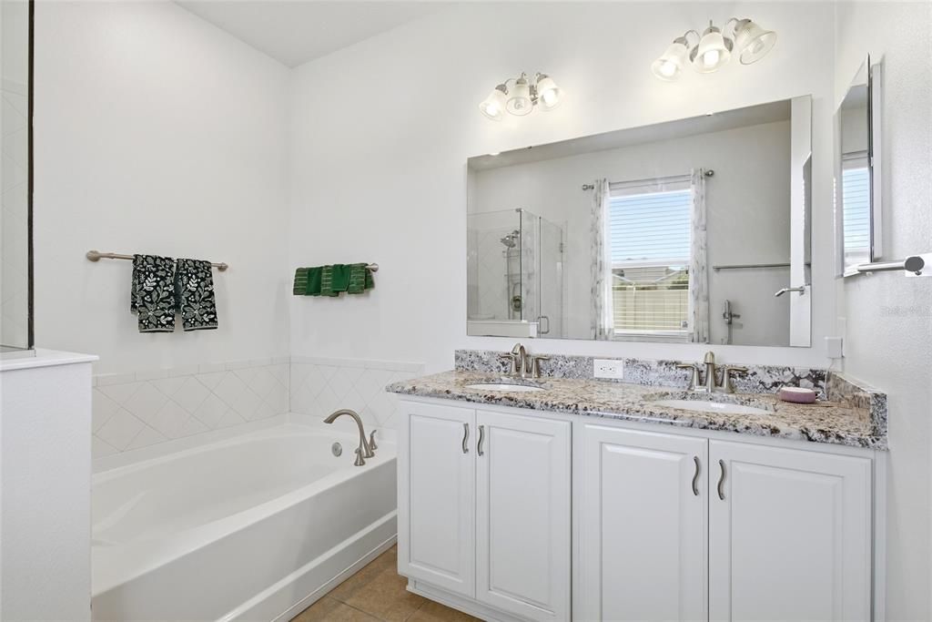 For Sale: $505,900 (3 beds, 2 baths, 2026 Square Feet)