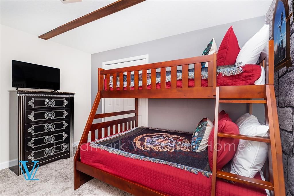 待售: $548,000 (5 贝兹, 4 浴室, 2168 平方英尺)