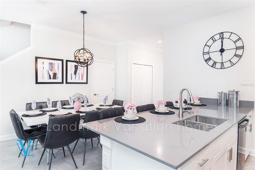 待售: $548,000 (5 贝兹, 4 浴室, 2168 平方英尺)