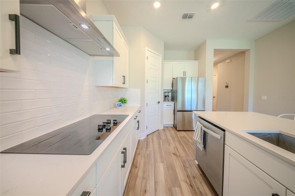 出租: $3,700 (3 贝兹, 2 浴室, 2072 平方英尺)