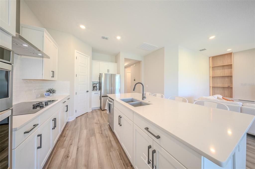 出租: $3,700 (3 贝兹, 2 浴室, 2072 平方英尺)